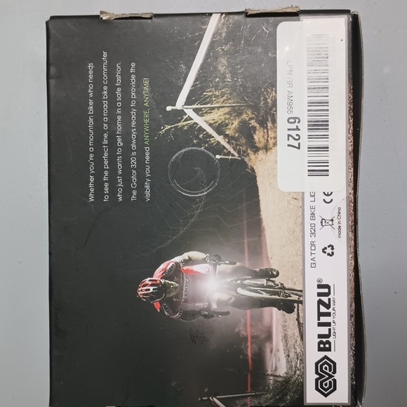 Blitzu- Rechargeable Bike Lights Gator 320 NWT NIB Headlight & Taillight - Picture 4 of 8